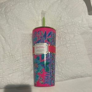 Lilly Pulitzer Tumbler with straw brand new 24 ounces